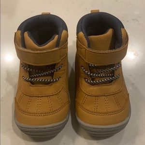 Boys Surprize by stride rite Boots Size 4